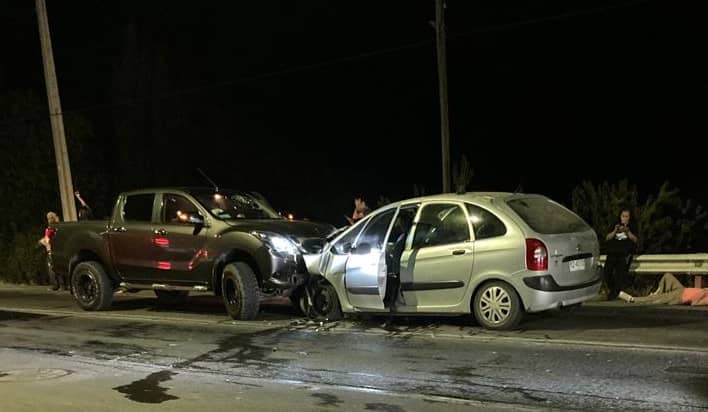Colisión frontal dejó cuatro lesionados en sector Las Nieves de Romeral