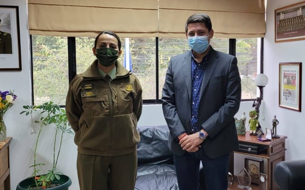 Alcalde de Vichuquén se reunió con general de zona de Carabineros para tratar solicitudes