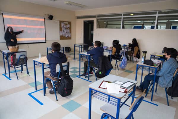Alumna curicana no apareció en lista de curso a pesar de esta matriculada