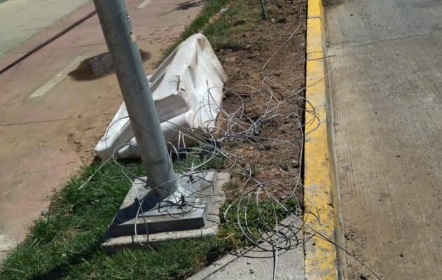 Motociclista sufrió accidente tras enredarse con cable de telefonía en Curicó