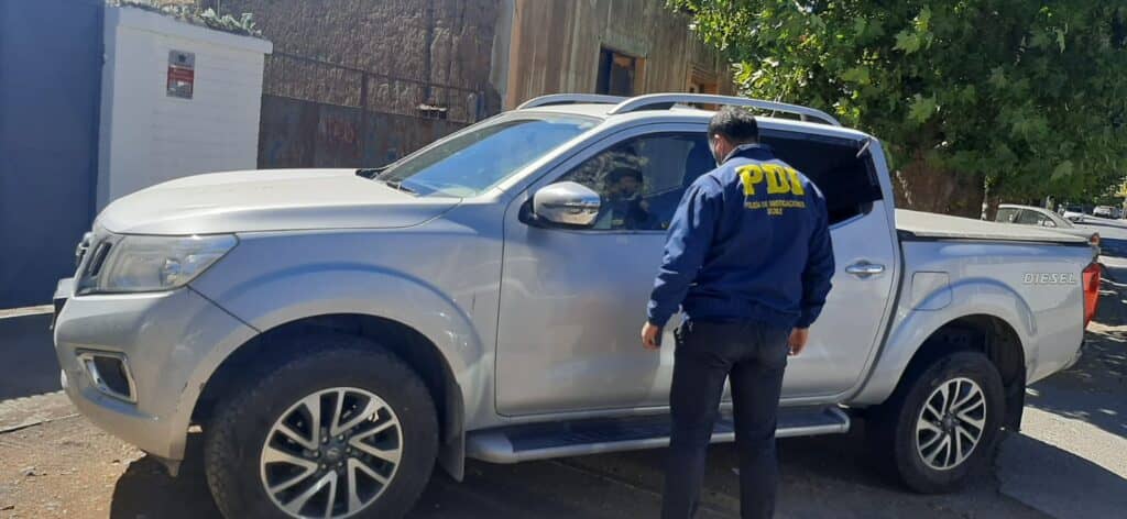 PDI de Curicó recuperó camioneta robada en Villa Santa María del Boldo