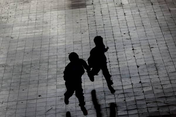 Cuatro menores detenidos tras riña en Colegio INITEC de Curicó