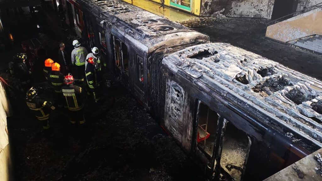 Tribunal declaró culpable a acusado de incendiar estación San Pablo del Metro de Santiago