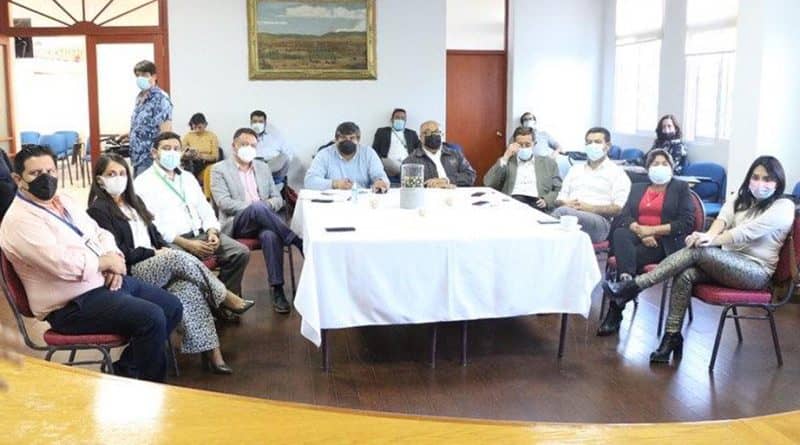 Alcaldes de diez comunas conformaron Asociación de Municipios del Maule Costa