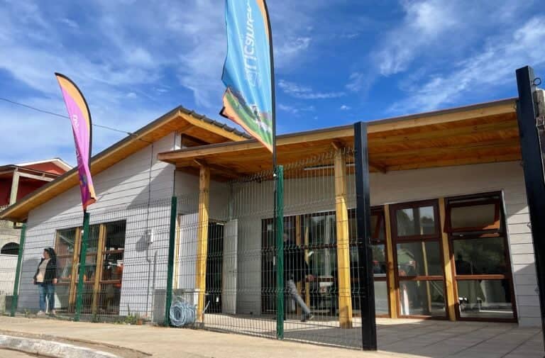 Comunidad de Villa Rayén Quitral de Iloca recibió las llaves de su nueva sede
