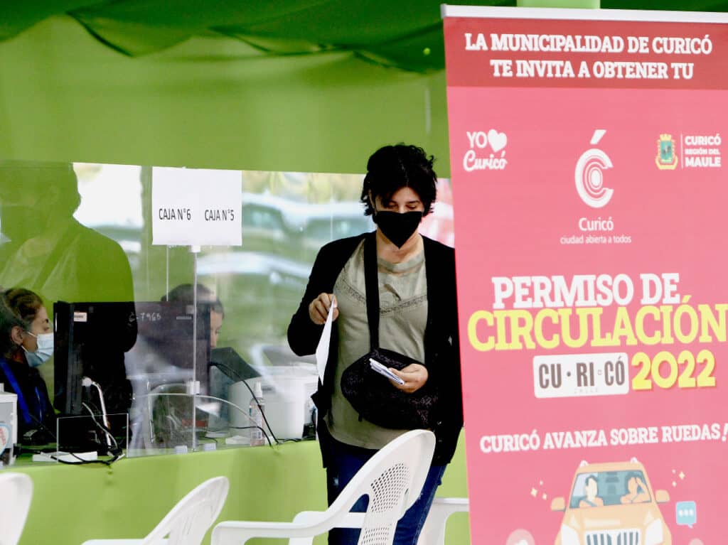 Municipio de Curicó extiende atención para obtener permiso de circulación