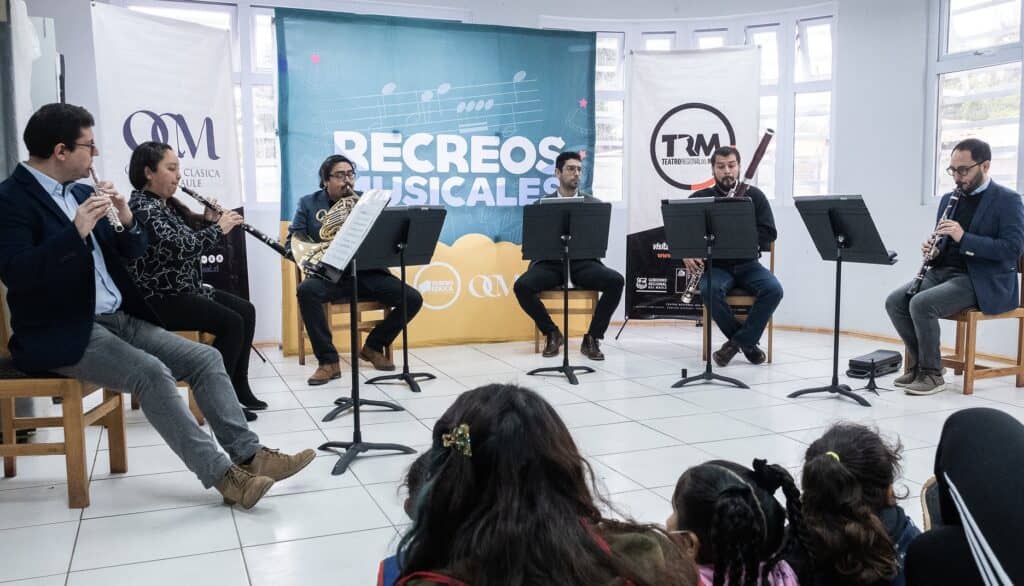 Estudiantes disfrutaron de los “Recreos Musicales” del Teatro Regional del Maule