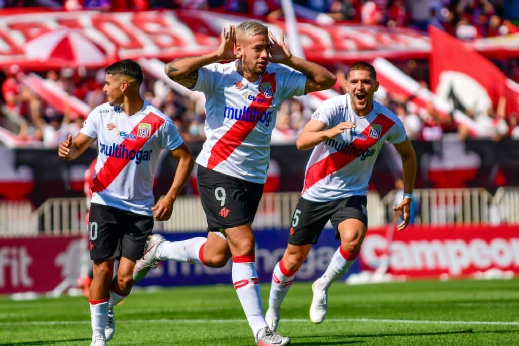 La fiesta es curicana en La Granja