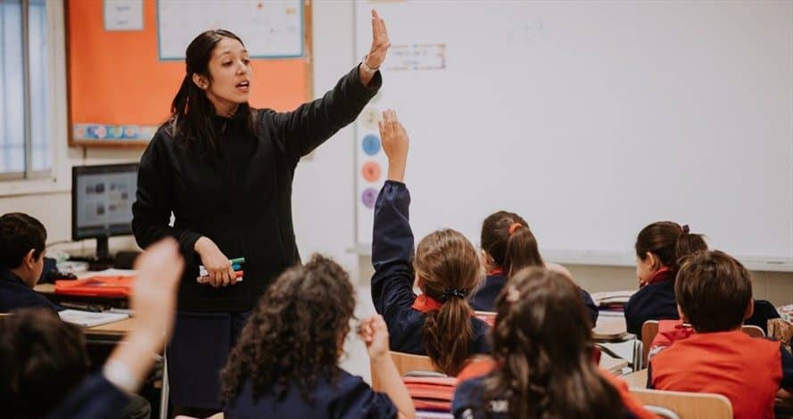 Diputados UDI critican al Ministerio de Educación por suspensión de evaluación docente