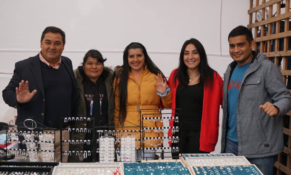 Gobernadora del Maule y presidenta de CRDP inauguró Expo Mamá en Villa Alegre