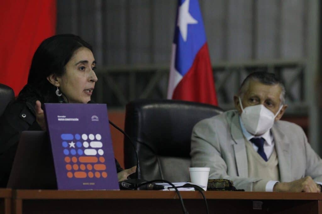 Presidenta de la Convención Constitucional conversó con la comunidad de Rauco sobre la nueva Carta Magna