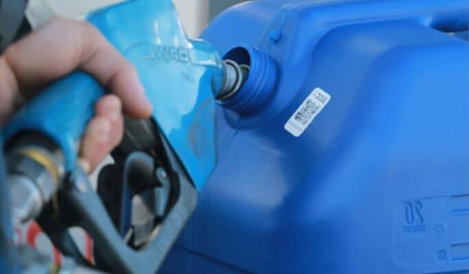 Parafina registra baja de $330 por litro desde este jueves