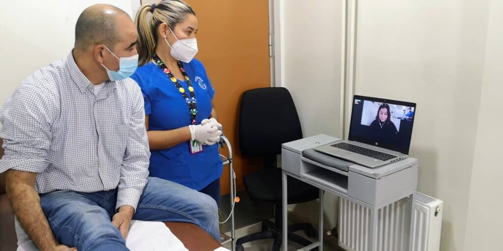 Cesfam de Romeral continúa atenciones médicas de especialidad mediante “Telemedicina”