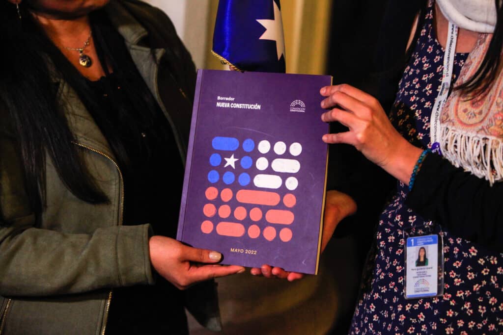 Amarillos por Chile por Nueva Constitución: “No nos inviten a resignarnos con un texto mediocre"