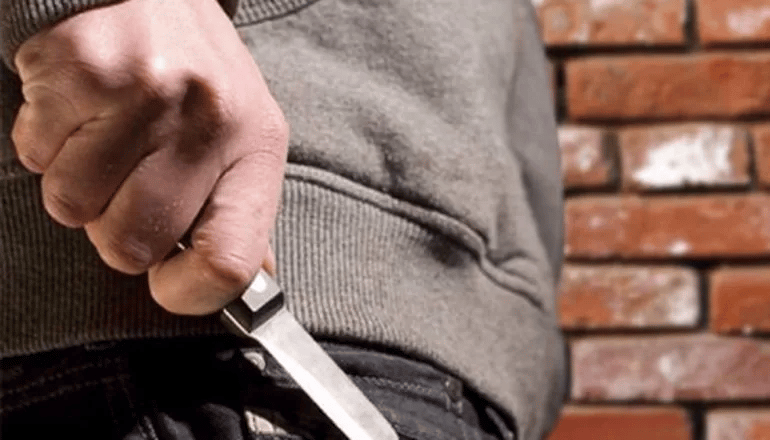 Hombre quedó en estado grave tras ser atacado con un cuchillo en Curicó