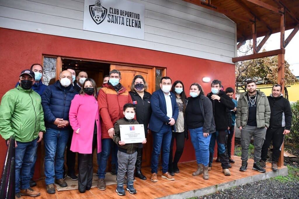 Club Deportivo Santa Elena de Sagrada Familia recibió dineros de FOSIS para equipamiento