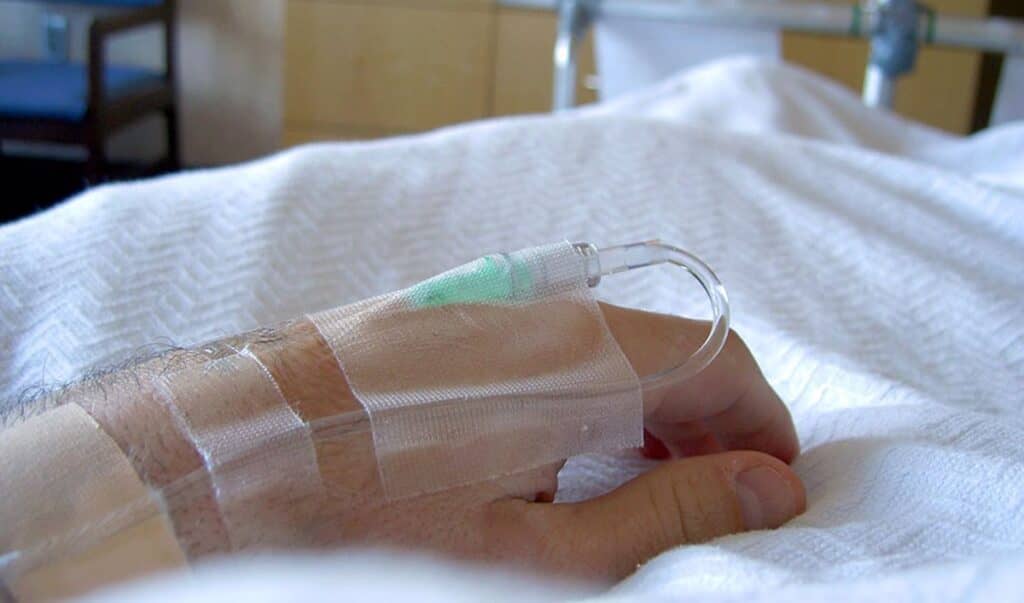 Paciente diagnosticado con cáncer fallece esperando una operación en el Hospital de Curicó