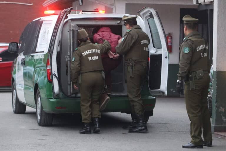 Detenidos delincuentes que asaltaron supermercado en la localidad de Comalle
