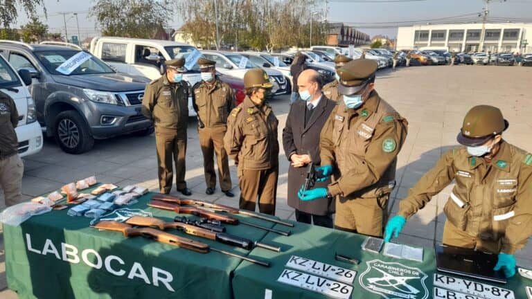 Operativo policial en el Maule y Santiago termina con 17 detenidos por receptación de vehículos robados