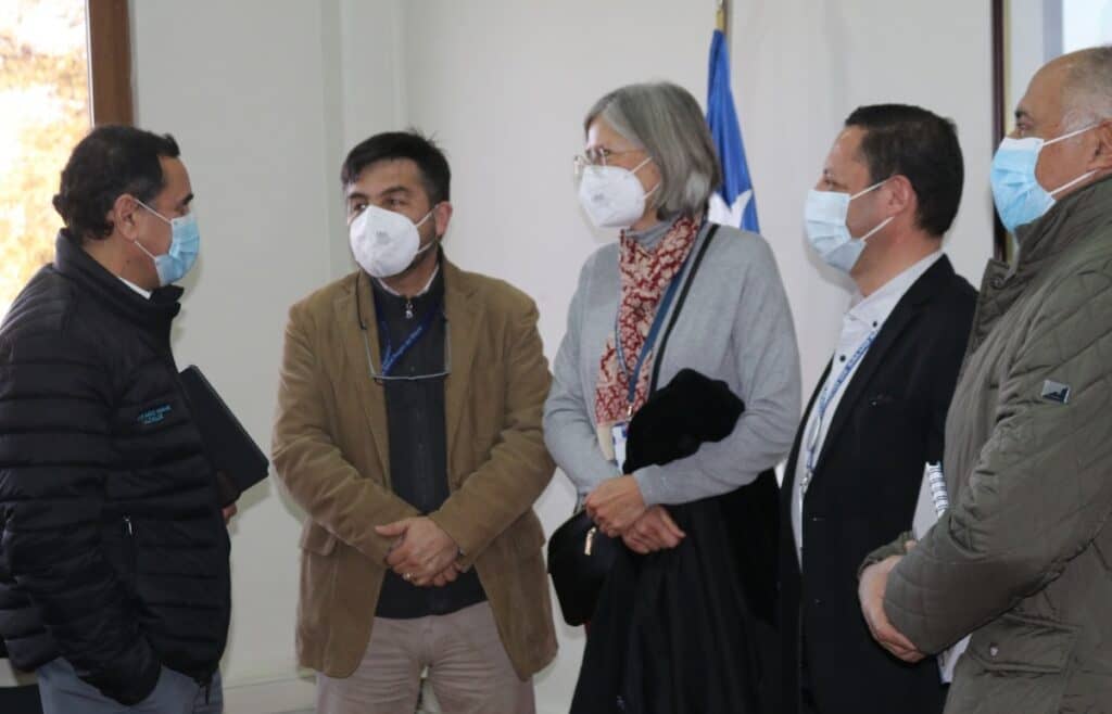 Autoridades analizan etapa final de construcción del nuevo Hospital de Curicó