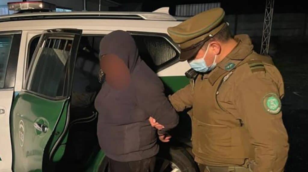 Cae detenida banda que asaltó vivienda en El Parrón