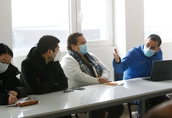 Autoridades y dirigentes vecinales recibieron información de avances del nuevo Hospital de Curicó