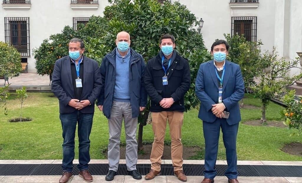Alcalde de Vichuquén consigue apoyo del Gobierno para proyectos y avances en la comuna