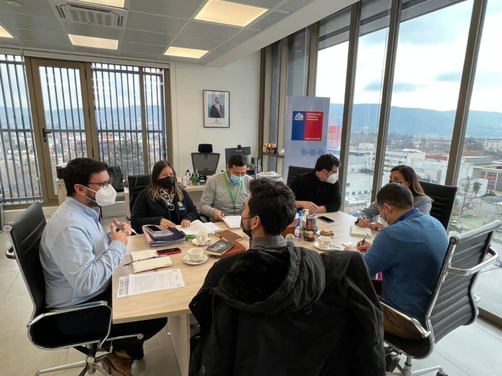 Municipalidad de Hualañé sostuvo reunión con Seremi de Vivienda y su equipo técnico