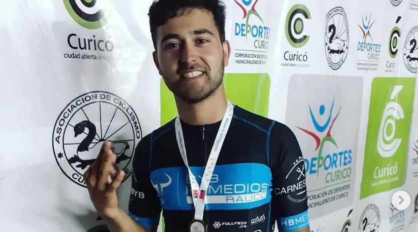 Estable se encuentra deportista curicano que sufrió accidente de tránsito