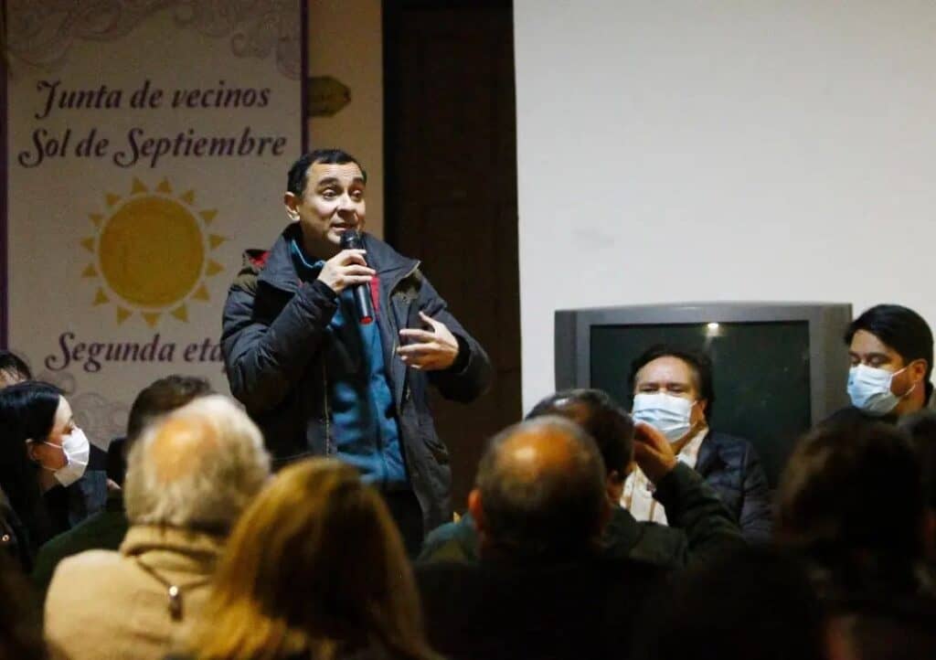 Agrupación de Juntas de Vecinos Nororiente de Curicó y autoridades abordaron problemas de seguridad pública