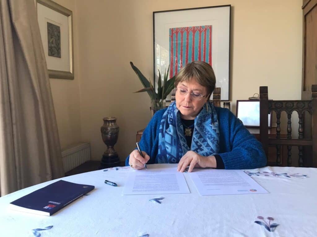 Expresidenta Bachelet regresaría a Suiza sin grabar mensaje para franja del Apruebo