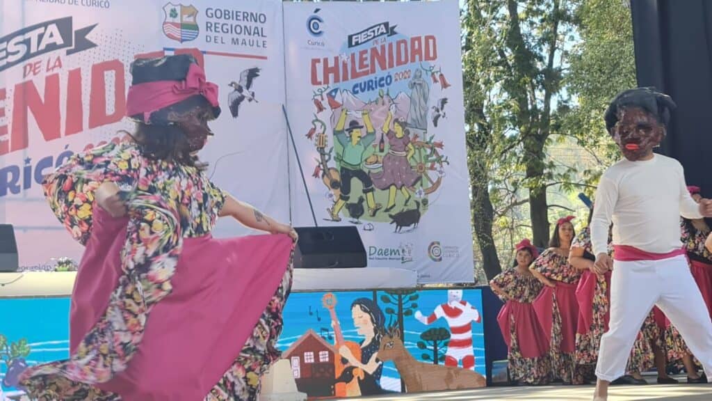 Exitosa segunda jornada de la Fiesta de la Chilenidad en Curicó
