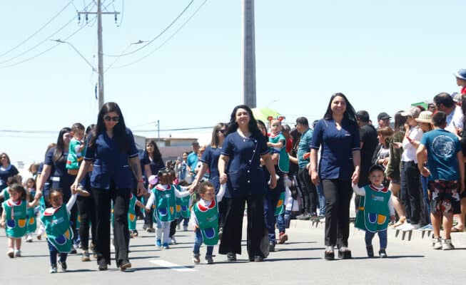 Comunidad de Santa Fe realizó tradicional desfile con alta concurrencia