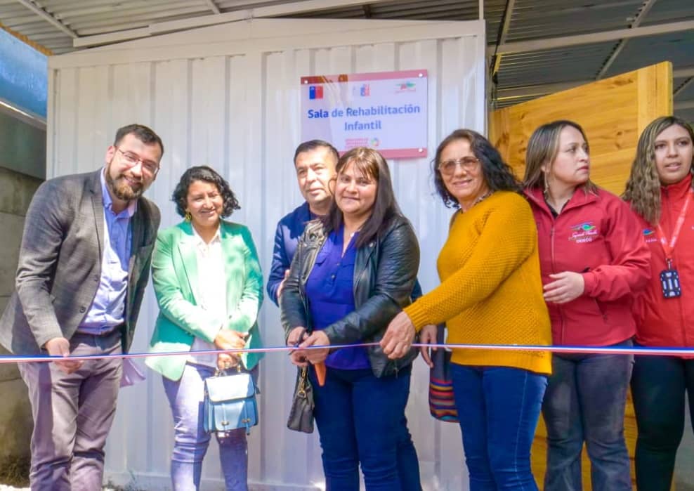 Seremi de Desarrollo Social inauguró sala de rehabilitación infanto-juvenil en Sagrada Familia