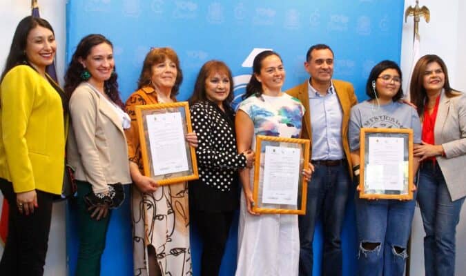 Oficina de la Mujer de Curicó premió a ganadoras del concurso “Curicanas, Valor e Inspiración”