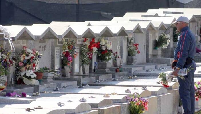 Cementerio Parroquial San José de Pelarco respondió a denuncias por cobros de deudas y posibles exhumaciones