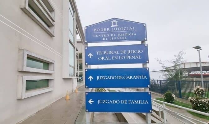 Trasladan a Linares a juez de Curicó detenido por hurto de mercadería en supermercado