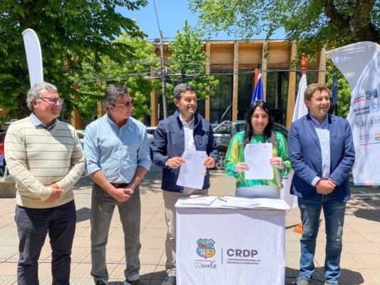 Firman convenio para fomentar producción en Constitución