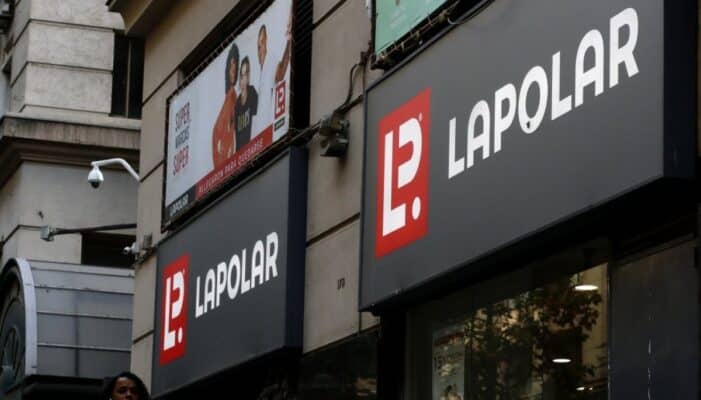 Levi's investiga venta de posibles productos falsificados en La Polar