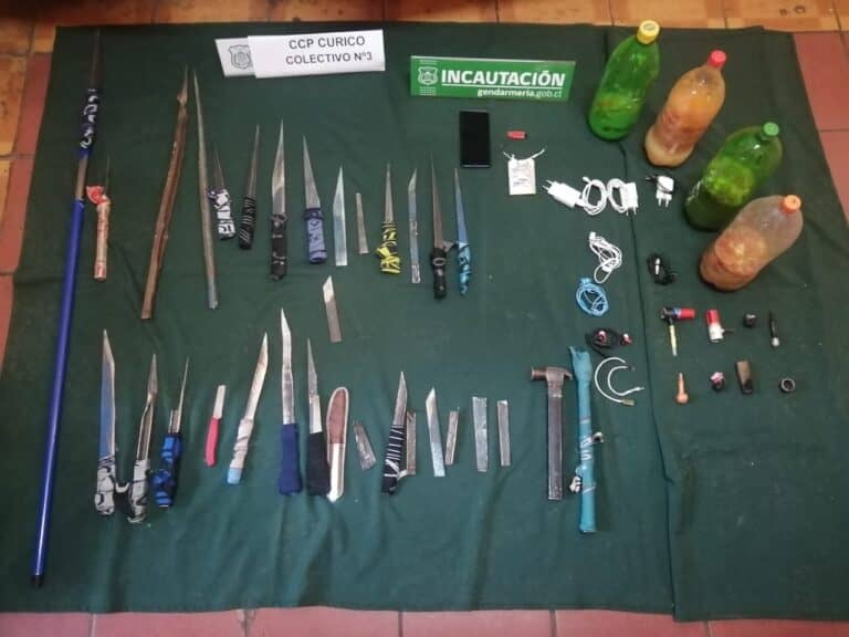 50 armas blancas fueron decomisadas en la cárcel de Curicó