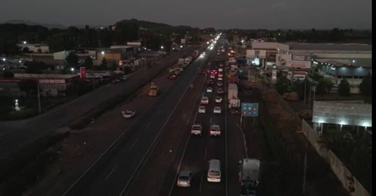 Infraccionan a camioneros que congestionaron la Ruta 5 frente Curicó