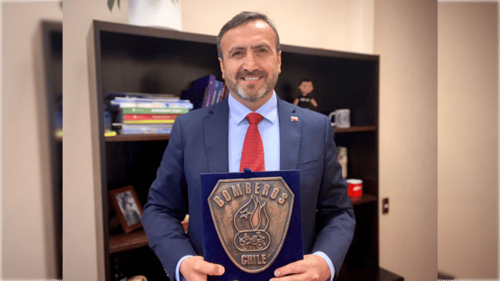 Diputado Pulgar asumió con “honor” ingreso a comisión de Bomberos