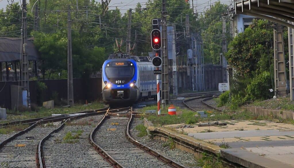 Menor de 14 años murió atropellado por un tren de EFE en San Nicolás