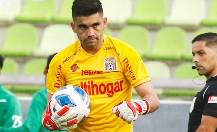 Luis Santelices: “Es difícil atajar tres penales”