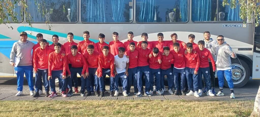 Selección de fútbol Sub 15 de Lontué realiza su pretemporada en Iloca