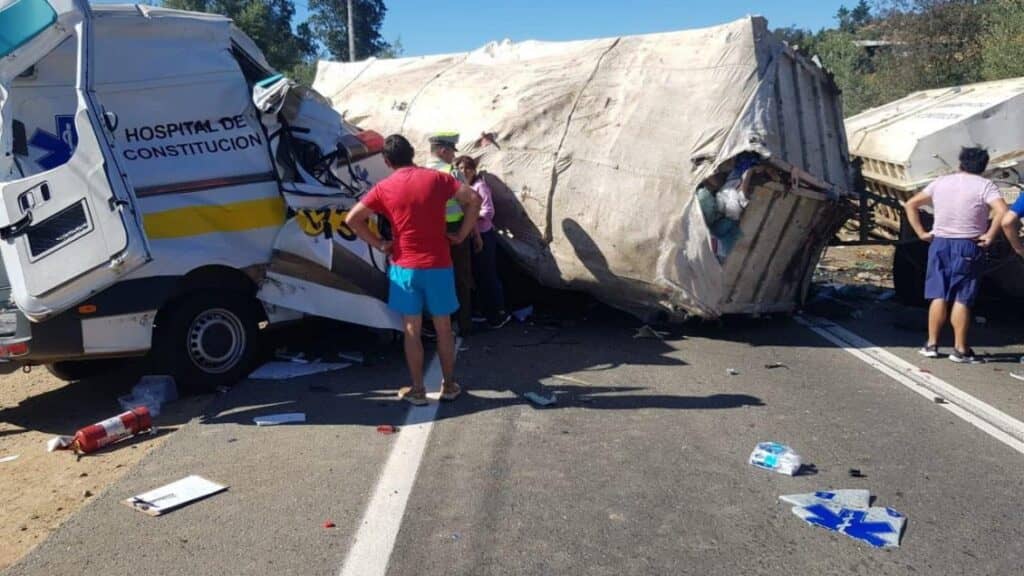 Hospital de Constitución quedó sin ambulancia tras accidente de tránsito
