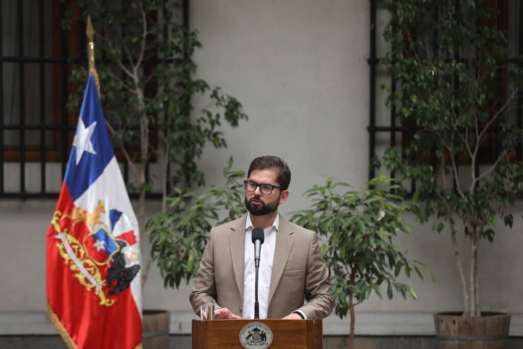 Los indultos de Boric ponen en duda su compromiso con la justicia