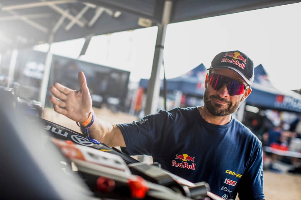 "Chaleco" López sigue con la fe intacta para revertir el resultado adverso en el Dakar
