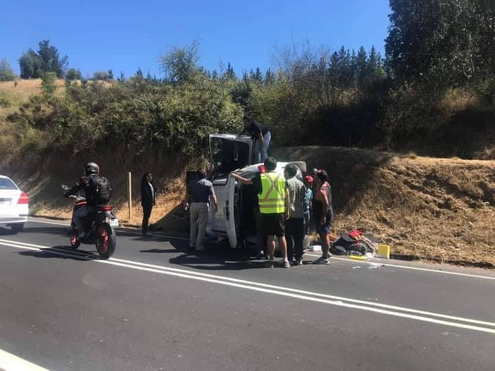 Volcamiento deja un lesionado en sector El Molino de Hualañé