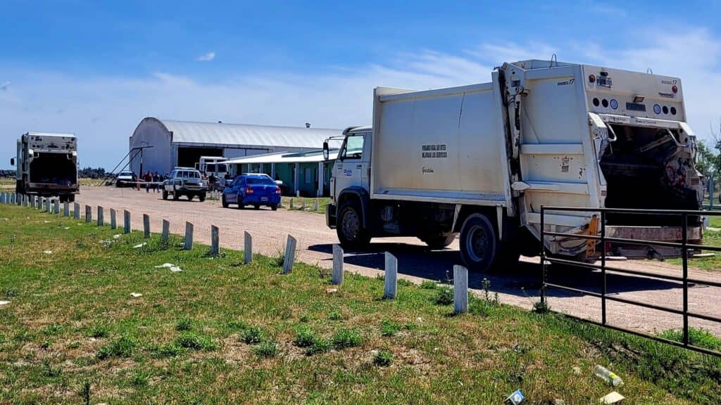 Recolector de basura murió aplastado por camión mientras trabajaba